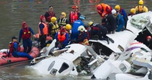 台湾客机坠河已致18名大陆游客罹难 10人失踪3人受伤